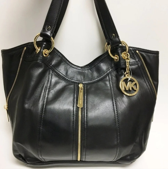 Michael Kors Handbags - CLOSET BUSTERMICHAEL KORS MOXLEY BLACK SOFT leather shoulder bag